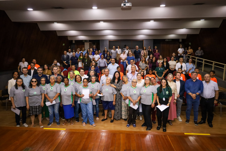 Sem custo extra: Contribuintes têm até 29 de maio para destinar parte do IR a crianças e idosos.