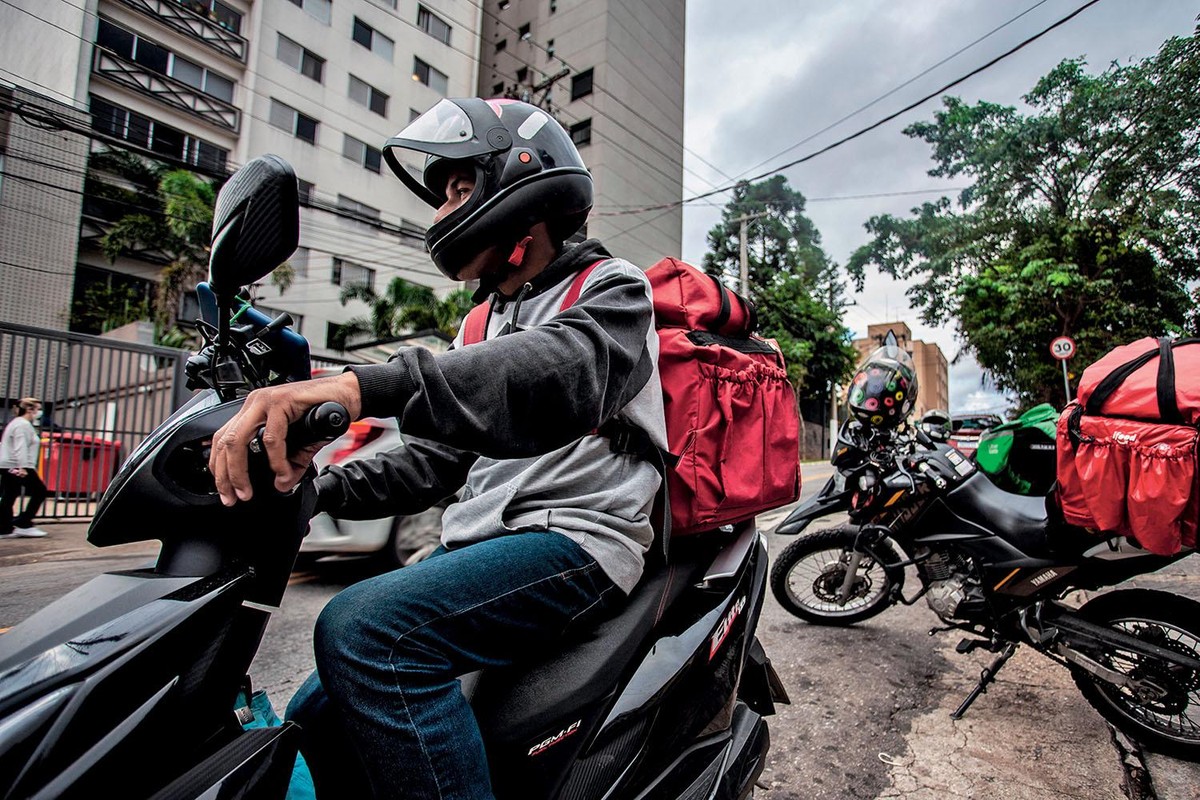 Governo federal inicia fiscalização sobre aplicativos de transporte e entregas