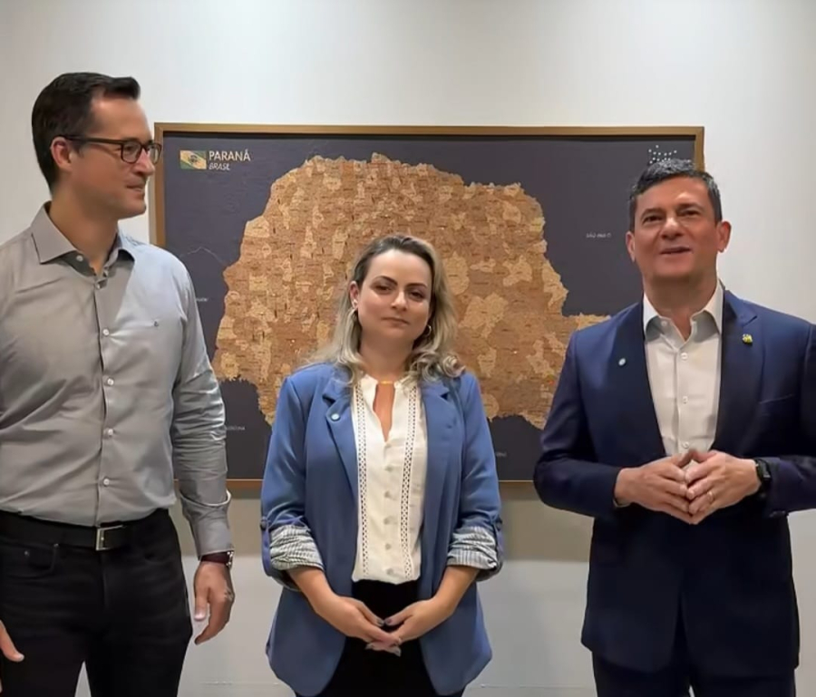 Simone Martini oficializa pré-candidatura à Alep com apoio de Sergio Moro e Deltan Dallagnol