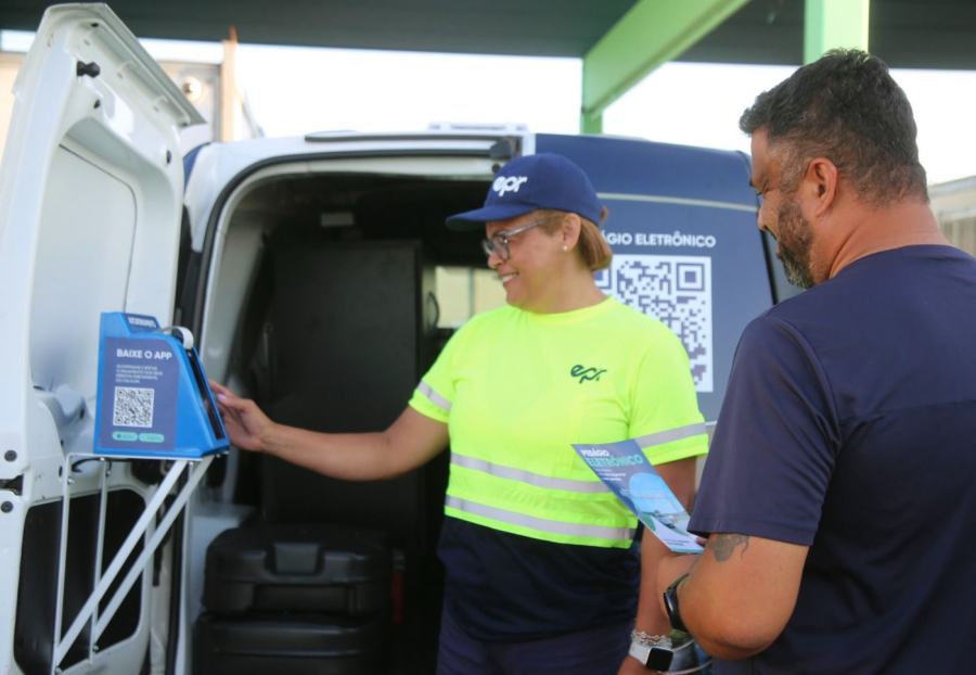 Atendimento da EPR Paraná em Marialva orienta motoristas sobre pedágio eletrônico