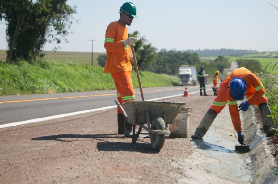 EPR Paraná realiza serviços de manutenção e conservação em rodovias nesta quinta-feira (10)