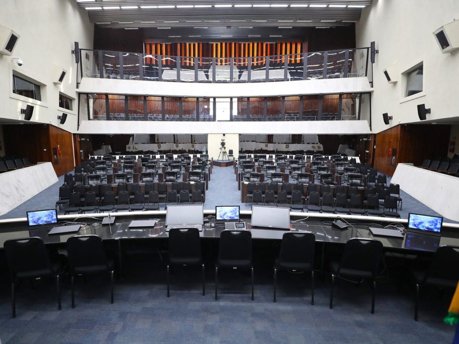 Alep define 54 deputados estaduais para a legislatura 2027–2030; renovação é de 42,5% na Assembleia do PR